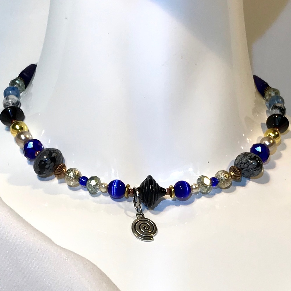 Handmade Necklace with Vintage and Modern Elements (N07-2H)